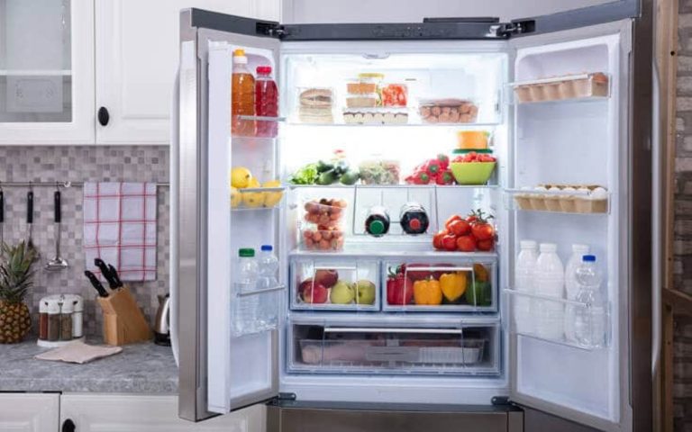 Πώς να οργανώσετε το ψυγείο σας: Σε ποιο ράφι μπαίνει το κάθε τρόφιμο