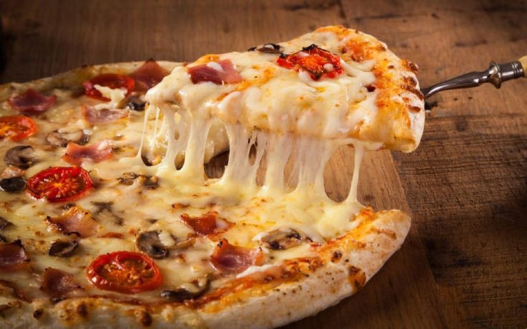 O σωστός τρόπος για να ξαναζεστάνετε την πίτσα