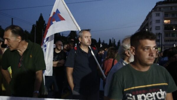 Συλλαλητήριο στο Σύνταγμα: Ή τα κέρδη τους ή οι ζωές μας