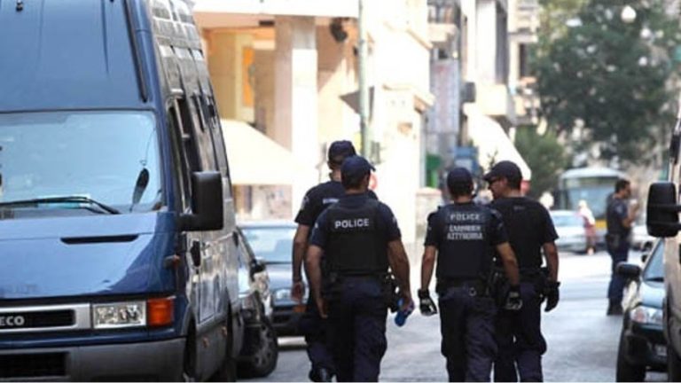 Σοκ στη Θεσσαλονίκη: Έβγαλε όπλο σε εργαζόμενους γιατί τον ενοχλούσε ο θόρυβος μηχανημάτων – Πυροβόλησε στον αέρα