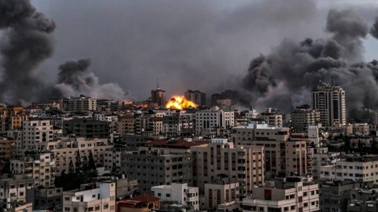 Η Χαμάς απειλεί να εκτελέσει Ισραηλινούς ομήρους - Έκλεισε το μεθοριακό πέρασμα ανάμεσα σε Γάζα και Αίγυπτο