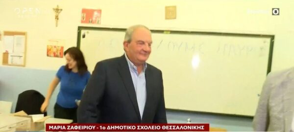 Ψήφισε ο πρώην πρωθυπουργός Κώστας Καραμανλής