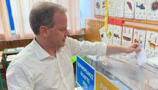 Στην Πρώτη Σερρών ψήφισε ο Κώστας Καραμανλής