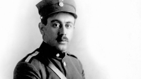 28η Οκτωβρίου - Λάμπρος Καραμερτζάνης: Ο φαρμακοποιός που φυγάδευσε 2.000 Εβραίους της Αθήνας στο βουνό