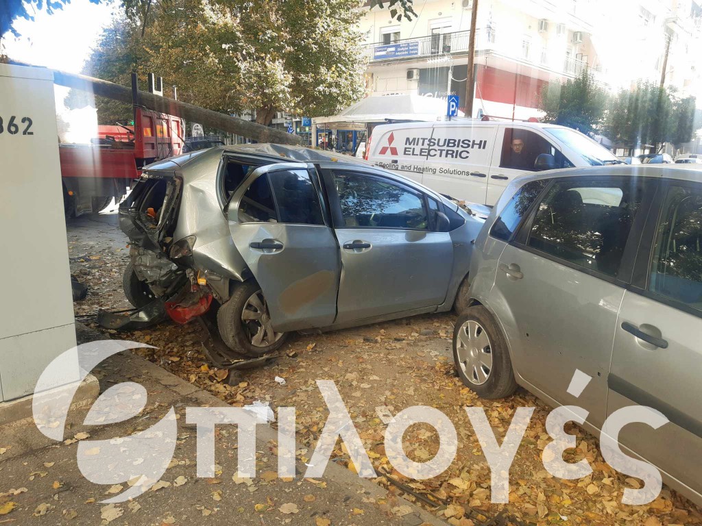 Σέρρες: Καραμπόλα 5 αυτοκίνητων στην οδό Μεραρχίας- Φωτογραφίες 