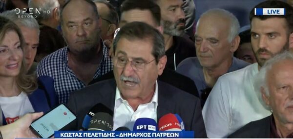 Κώστας Πελετίδης: Ποιος είναι ο δήμαρχος της Πάτρας που εκλέχθηκε για τρίτη φορά