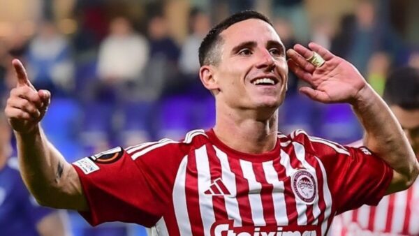 Η άμυνα ξαναπρόδωσε τον Ολυμπιακό, 2-2 από 2-0 με την Μπάτσκα Τόπολα