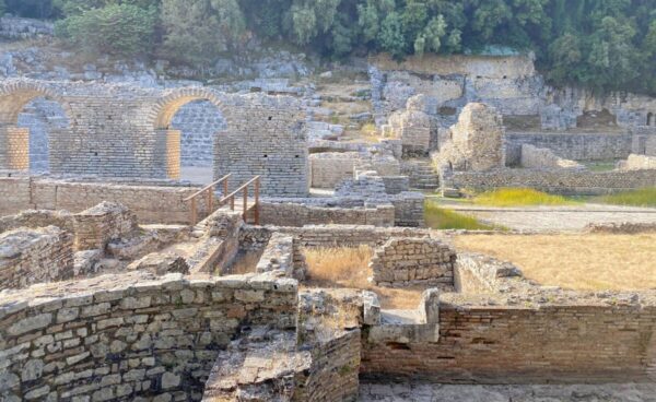 Οι διαπραγματεύσεις για τόσο ευαίσθητα πράγματα απαιτούν χρόνο, επιμονή και υπομονή, και εμείς διαθέτουμε. Η Ελλάδα συνεχίζει να μιλάει με το Βρετανικό Μουσείο, όπως και με όλη την επιστημονική κοινότητα.