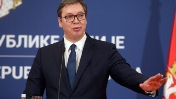Διάλυση της βουλής και διεξαγωγή πρόωρων εκλογών στις 17 Δεκεμβρίου ανακοίνωσε ο Αλ. Βούτσιτς