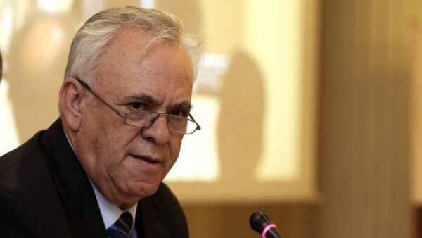 Δραγασάκης σε Κασσελάκη: Ο Τσίπρας έχει δηλώσει περήφανος για το μαξιλάρι του Τσακαλώτου – Πρόεδρε μην εκτίθεσαι
