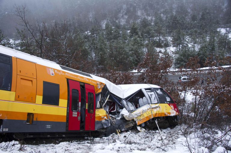 Σιδηροδρομικό δυστύχημα σημειώθηκε το βράδυ της Τρίτης στην Καλαβρία της Κάτω Ιταλίας.