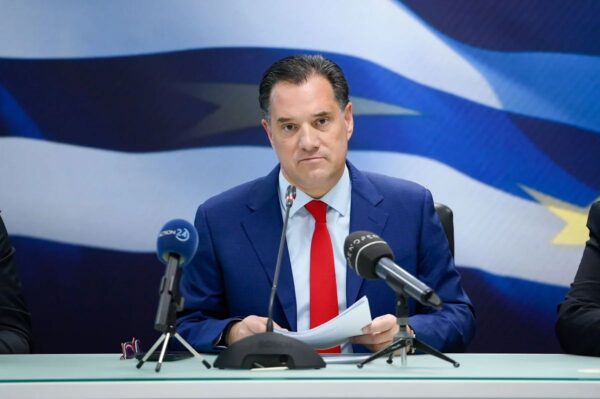 Άδ. Γεωργιάδης: Πόσοι πιστεύετε ότι ενδιαφέρονται για την εξεταστική για τα Τέμπη;