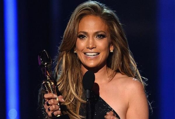 Η σούπερ σταρ Τζένιφερ Λόπεζ (Jennifer Lopez) κυκλοφορεί το νέο της άλμπουμ μετά από σχεδόν μια δεκαετία!