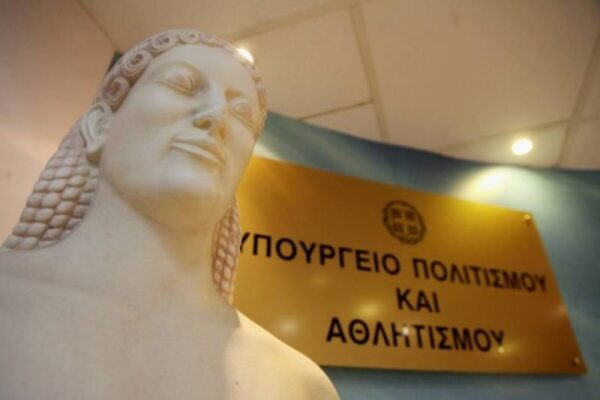 Λ. Μενδώνη: Η μεγάλη κλοπή κατέρριψε με κρότο και το τελευταίο επιχείρημα του Βρετανικού Μουσείου