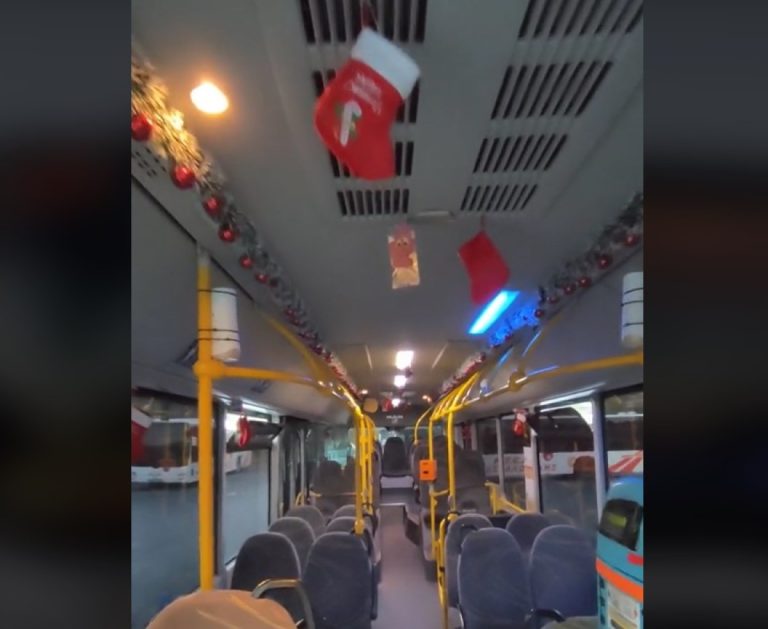 Θεσσαλονίκη: Το πιο χριστουγεννιάτικο λεωφορείο που έχετε δει! -video