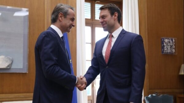 Συνάντηση Κυρ. Μητσοτάκη - Στ. Κασσελάκη στη Βουλή