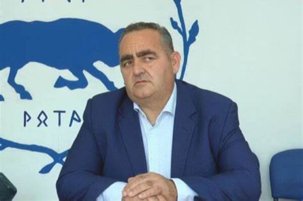 Ο κ. Μπελέρης ανέφερε πως στις 4 Δεκεμβρίου και «μετά από 6 μήνες κωλυσιεργίας» θα εκτελεστεί «η αίτησή μου στο ειδικό δικαστήριο για το αν θα ορκιστώ», σημειώνοντας πως ο νόμος είναι ξεκάθαρος.