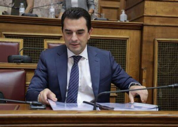 Όπως αναφέρεται σε ανακοίνωση του υπουργείου, «οι εντατικοί έλεγχοι της ΔΙΜΕΑ συνεχίζονται. Μόνο τον Νοέμβριο έχουν γίνει περισσότεροι από 1.250 έλεγχοι και έχουν επιβληθεί πρόστιμα άνω των 5,5 εκατ. ευρώ ενώ σε μια πρωτοφανή για τα ελληνικά δεδομένα κινητοποίηση του ελεγκτικού μηχανισμού, το υπουργείο έχει πραγματοποιήσει από την αρχή του 2023 περισσότερους από 20.600 ελέγχους και έχει επιβάλει πρόστιμα συνολικού ύψους 10,3 εκατ. ευρώ».