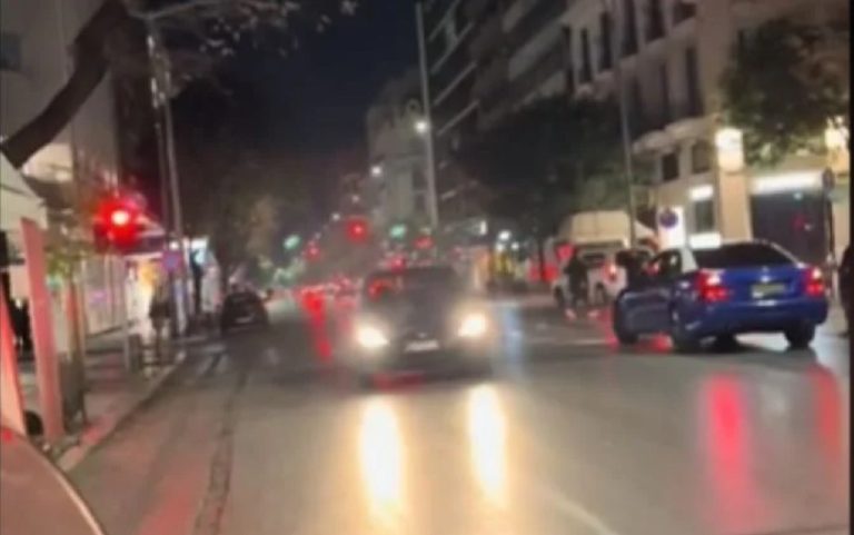 Θεσσαλονίκη: Αυτοκίνητο μπήκε ανάποδα στην οδό Τσιμισκή – Δείτε βίντεο