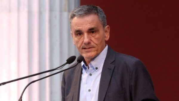 Ευκ. Τσακαλώτος: Πρέπει να δημιουργηθεί ένα μπλοκ δυνάμεων που θα διεκδικήσει τη διακυβέρνηση