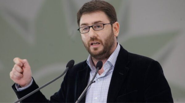 «Πέρυσι στον Έβρο συνέβη μία τραγωδία. Μία τραγωδία, όμως, που έπρεπε να μας βρει προετοιμασμένους», επισήμανε στις δηλώσεις του ο πρόεδρος του ΠΑΣΟΚ.