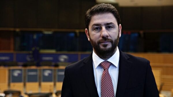 «Δείξαμε ότι είμαστε θετικοί κι έτοιμοι να συναινέσουμε πριν από μερικούς μήνες με τη θετική μας ψήφο στο νομοσχέδιο για τους αποδήμους. Εμείς ψηφίσαμε «ναι».
