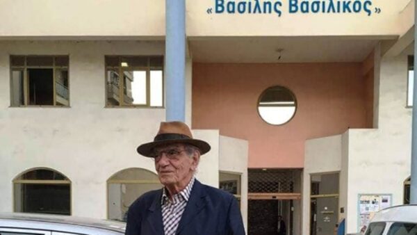 Καβάλα, η πόλη όπου γεννήθηκε και μεγάλωσε ο Βασίλης Βασιλικός έχασε έναν δικό της άνθρωπο