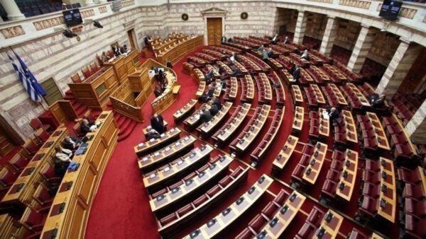 Ο Τομεάρχης 'Αμυνας του ΣΥΡΙΖΑ αναφέρθηκε και στη χθεσινή ομιλία του υπουργού Εθνικής 'Αμυνας Νίκου Δένδια, σχολιάζοντας ότι «καλώς ανακοίνωσε την επανεξέταση από την αρχή, από μηδενική βάση, των εξοπλιστικών προγραμμάτων, για να δούμε τι χρειαζόμαστε πραγματικά, με ποια σειρά πρέπει να τα πάρουμε, σε σχέση και με τη δημοσιονομική κατάσταση της χώρας».