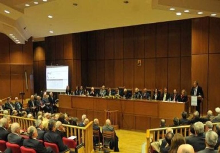 Στις εργασίες της γενικής συνέλευσης παραβρέθηκε ο υφυπουργός Δικαιοσύνης Ιωάννης Μπούγας, ενώ χαιρέτησαν ο αντιπρόεδρος της Βουλής Γεώργιος Γεωργαντάς, εκπρόσωποι των κομμάτων και δικαστικών Ενώσεων, κ.λπ.