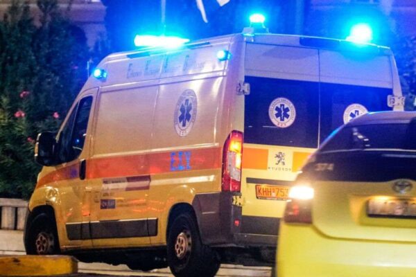 Θεσσαλονίκη: Εγκυμονούσα έφτασε στο μαιευτήριο συνοδεία αστυνομικών σε ένα τέταρτο