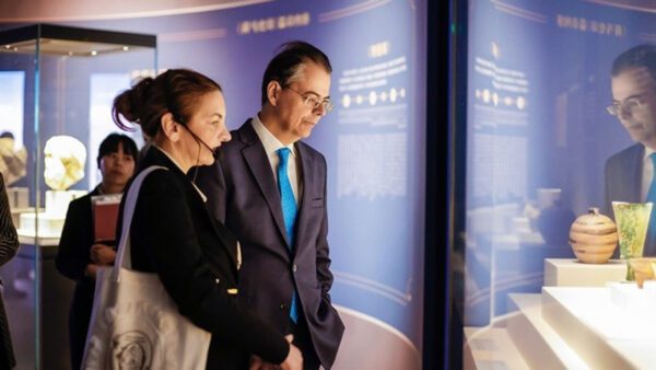 Η έκθεση πρόκειται να φιλοξενηθεί στο Hunan Museum έως τις 18 Μαΐου 2024, και στη συνέχεια θα ταξιδέψει στο Nanjing Museum στην Ναντζίνγκ (Iούνιος έως Νοέμβριος 2024), και στο Capital Museum στο Πεκίνο (Δεκέμβριος 2024 έως Μάιος 2025).
