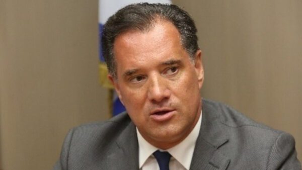 Με την προτεινόμενη ρύθμιση του νέου ασφαλιστικού νομοσχεδίου, βασικός πυρήνας του οποίου είναι η αναμόρφωση του θεσμού της επαγγελματικής ασφάλισης, οι συνταξιούχοι που απασχολούνται θα λαμβάνουν πλέον ολόκληρο το ποσό της σύνταξής τους, χωρίς περικοπή.