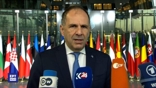 Η ελληνική διπλωματία είναι προετοιμασμένη για όλα τα ενδεχόμενα, είπε απαντώντας σε ερώτηση για την αν ήταν προγραμματισμένη η δευτερολογία του πρωθυπουργού και η αναφορά του σε μουσουλμανική μειονότητα και στη Συνθήκη της Λωζάνης.