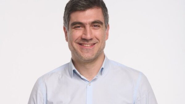«η απόκτηση ελληνικής ιθαγένειας είναι μία διαφορετική διαδικασία, που λειτουργεί στη χώρα μας με συγκεκριμένο τρόπο»
