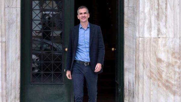 Μήνυμα «αντί αποχαιρετισμού» του Κώστα Μπακογιάννη στους δημότες της Αθήνας