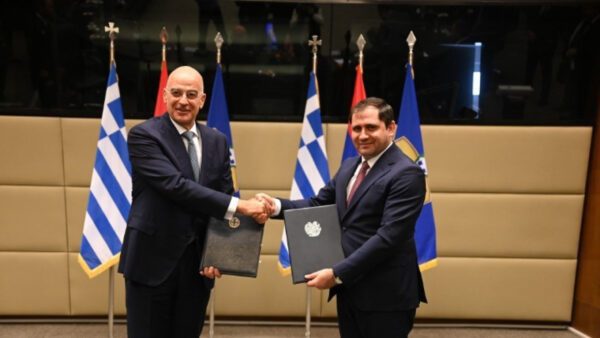 Ο κ. Δένδιας μνημόνευσε «σαν σημείο αναφοράς» την υπογραφή της συμφωνίας με την Αρμενία στον Στρατιωτικό - Τεχνικό τομέα