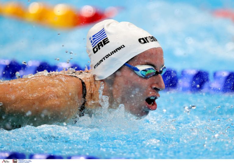 Η έμπειρη Ελληνίδα κολυμβήτρια στο πρώτο 25άρι ήταν τρίτη, ωστόσο στη συνέχεια κάλυψε το χαμένο έδαφος και τερμάτισε στην πρώτη θέση μαζί με την Ολλανδή Τέσα Χιέλε με χρόνο 25.10.