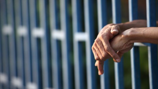 Εισαγγελέας και ανακρίτρια ομόφωνα έκριναν ότι ο κατηγορούμενος πρέπει να κριθεί προσωρινά κρατούμενος.