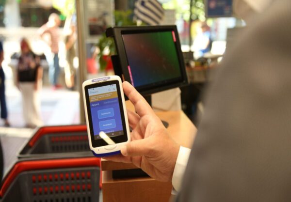 «Φρένο» στην αδήλωτη ή υποδηλωμένη εργασία σκοπεύει να βάλει το υπουργείο Εργασίας και Κοινωνικής Ασφάλισης με την επέκταση της Ψηφιακής Κάρτας Εργασίας.