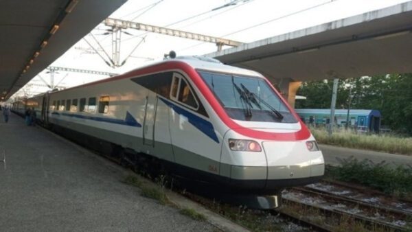 Στο πρώτο δρομολόγιο, που ξεκίνησε από Αθήνα προς Θεσσαλονίκη ταξιδεύουν 131 επιβάτες