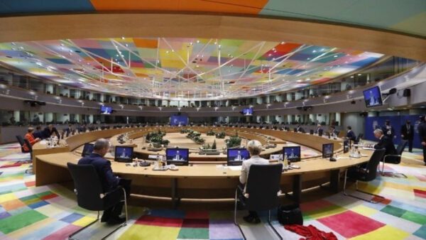 Ο Σαρλ Μισέλ τόνισε μετά την ολοκλήρωση της πρώτης ημέρας της Συνόδου Κορυφής ότι 26 ηγέτες συμφώνησαν με την πρόταση σε όλα τα στοιχεία.