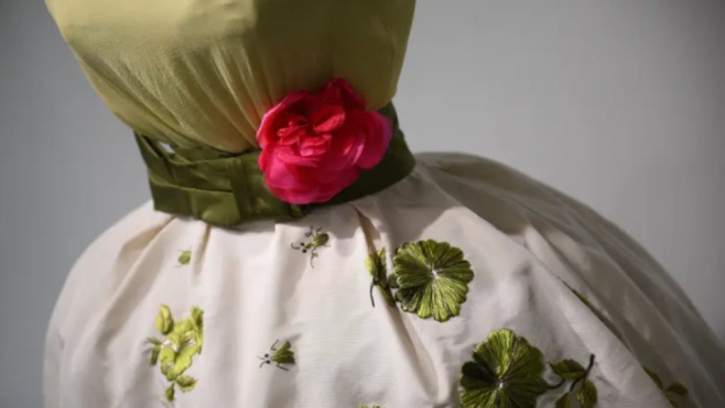 Φόρεμα της Ελίζαμπεθ Τέιλορ από την τελετή των Όσκαρ το 1961 πωλείται σε δημοπρασία