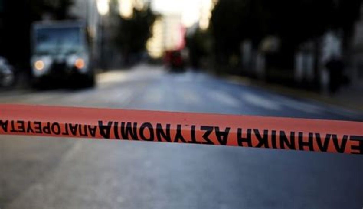 Μητροπόλεως: Συναγερμός για ύποπτη βαλίτσα έξω από ξενοδοχείο