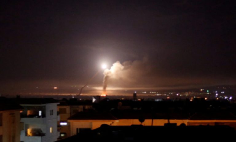 Μέση Ανατολή: Πιο κοντά από ποτέ η διάχυση του πολέμου μετά την πυραυλική επίθεση στη Δαμασκό – Νεκροί 4 Ιρανοί