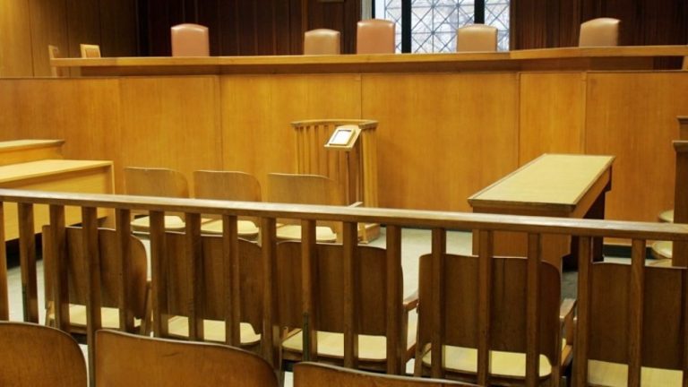 Ενώπιον του Μικτού Ορκωτού Δικαστηρίου η Ρ. Πισπιρίγκου για τον θάνατο της Μαλένας και της Ίριδας