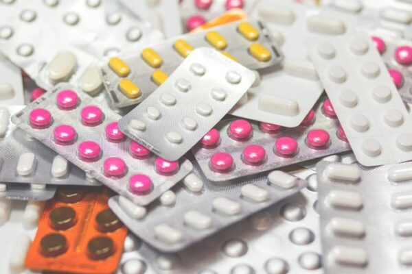 Θεσσαλονίκη: Συνελήφθη 50χρονη φαρμακοποιός που πουλούσε ναρκωτικά φάρμακα χωρίς κουπόνια