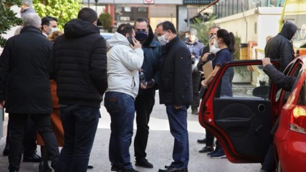 Αιφνιδιαστική επίσκεψη Άδωνι Γεωργιάδη στο τμήμα επειγόντων του ΓΝΑ «Ευαγγελισμός»