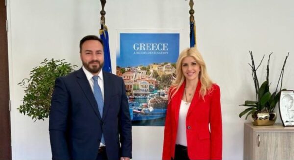 Συνάντηση του Διαμαντή Γκολιδάκη με την Yφυπουργό Τουρισμού Έλενα Ράπτη