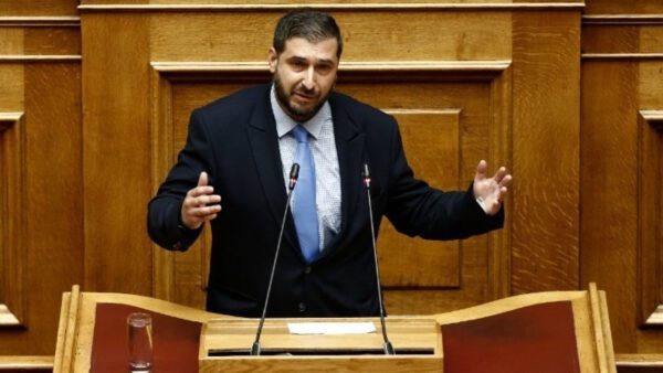 Ανεξαρτητοποιήθηκε και δεύτερος βουλευτής των «Σπαρτιατών»