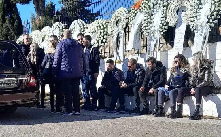 Γιώργος Ζαγκλιβέρης: Ανείπωτη θλίψη στην κηδεία του 30χρονου ποδοσφαιριστή
